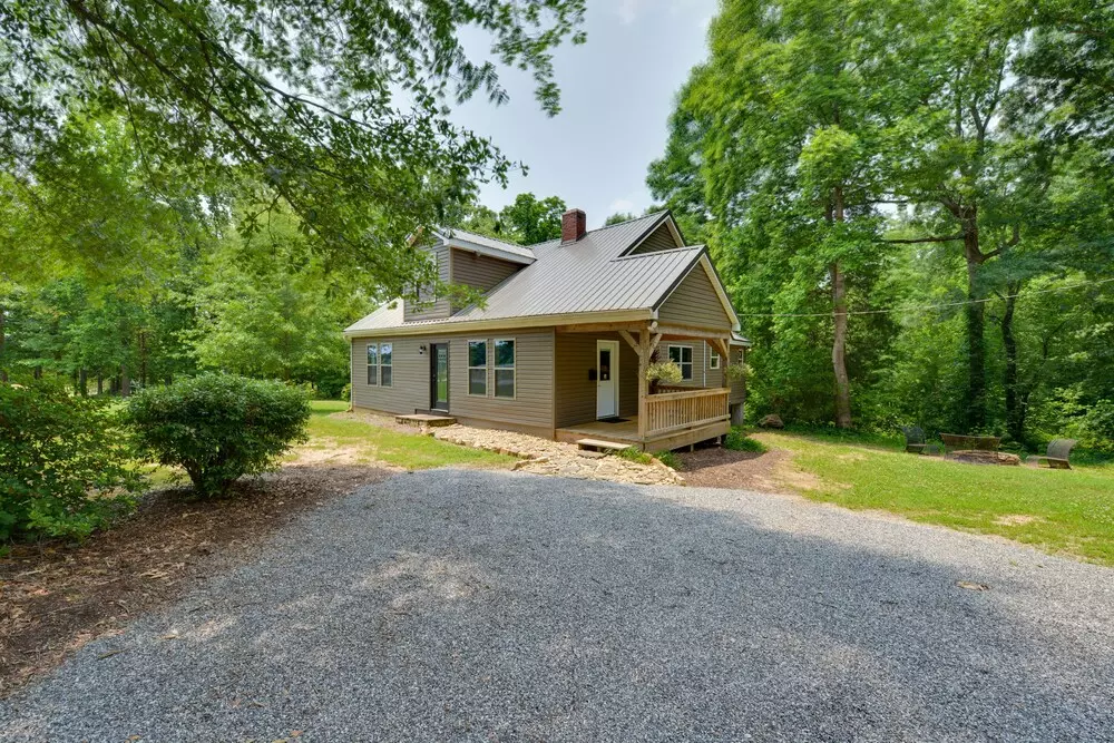 Union Grove 437 Bassett Rd 사진, 가격, 위치소개 | NOL